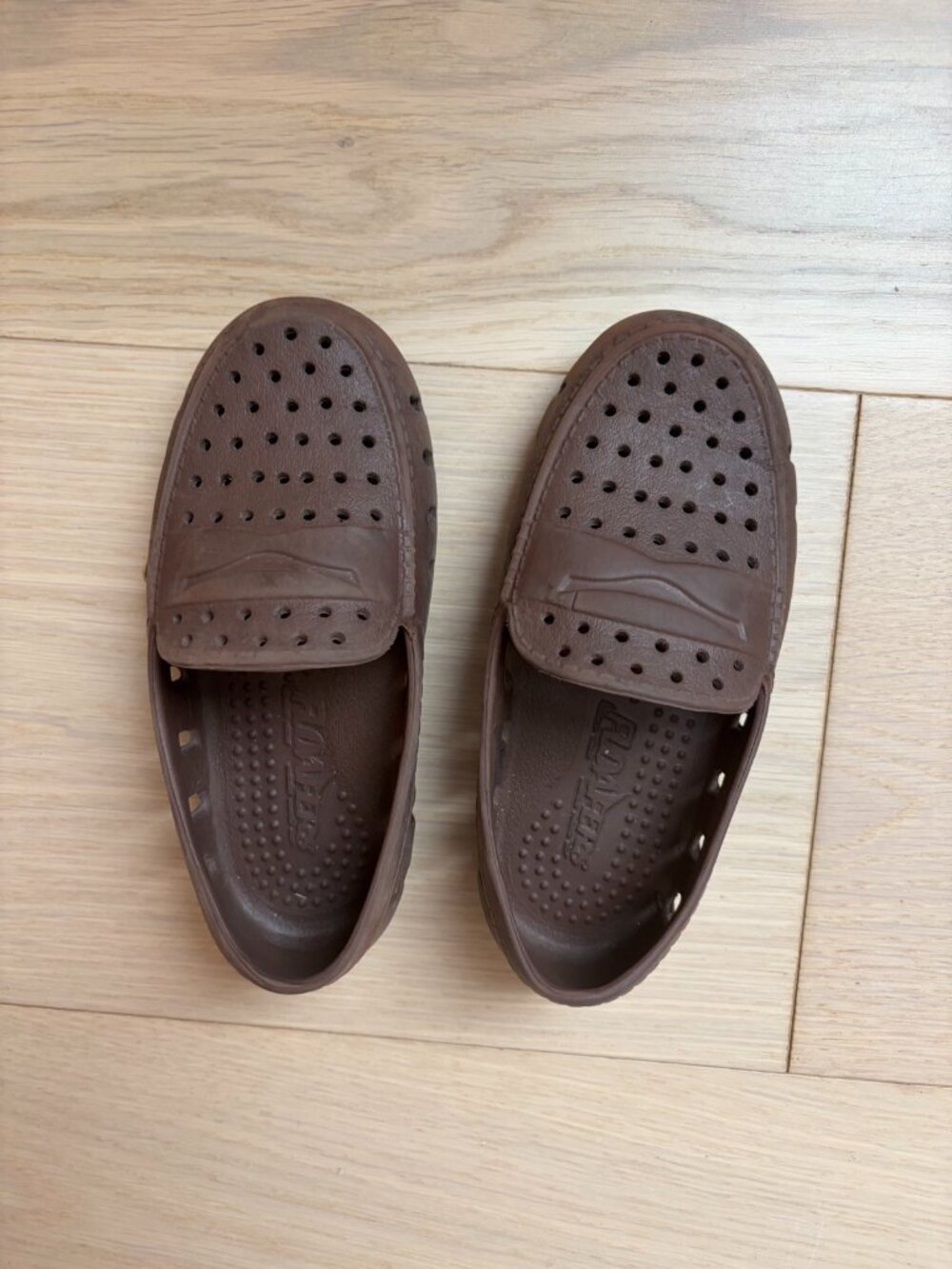 Floafers Brown Perforated Loafer Slip-On Shoes - Little Kids Size 9